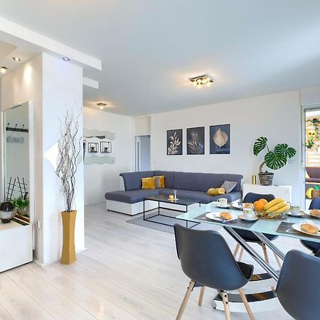 Апартаменты Seny Gold Пула Экстерьер фото